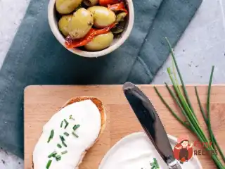 Крем-чиз із кешью із зеленою цибулею