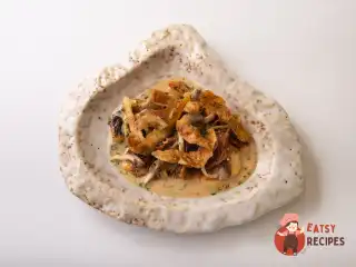 Ньоккі з в'яленою качкою та лісовими грибами