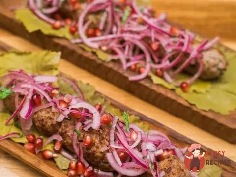 Люля-кебаб із баранини з цибулею