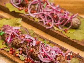 Люля-кебаб із баранини з цибулею