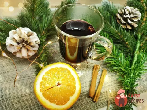 Пряний глінтвейн із медом