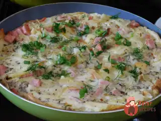 Фріттата з картоплею та шинкою