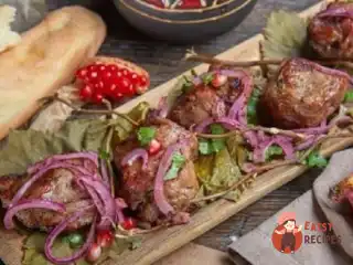 Шашлик з ягняти з виноградним листям