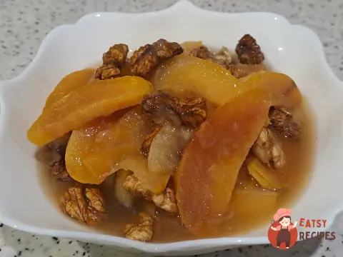 Варення з айви з волоськими горіхами