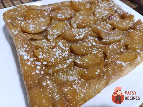 Перевернутий пиріг з яблуками та корицею