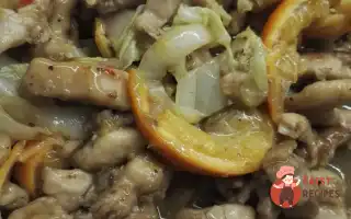 Свинина З Мандаринами Та Соусом Чилі
