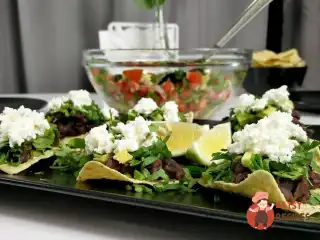 Пікантна чорна квасоля з фетою та авокадо від Гордона Рамзі