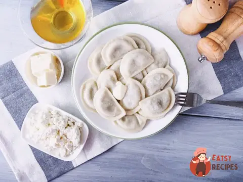 Вареники з сиром та медом