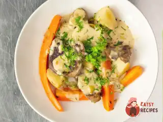 Томлена баранина з овочами