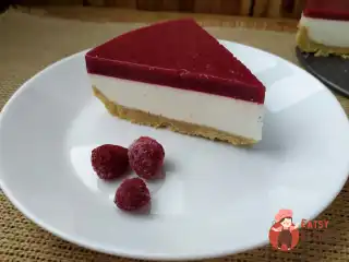 Чізкейк із малиновим желе без випікання