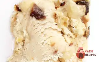 Пряне Вершкове Морозиво Зі Шматочками Марципану Та Штолена