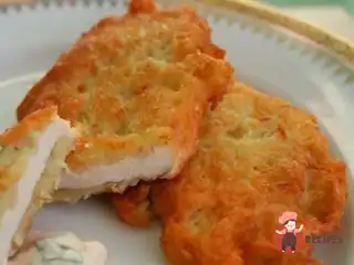 Куряча грудка у сирному клярі
