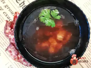Яловичий бульйон з беконом
