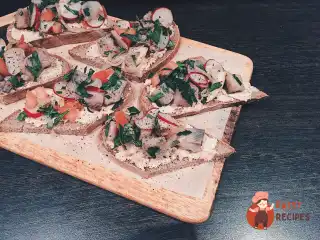 Смореброд з оселедцем