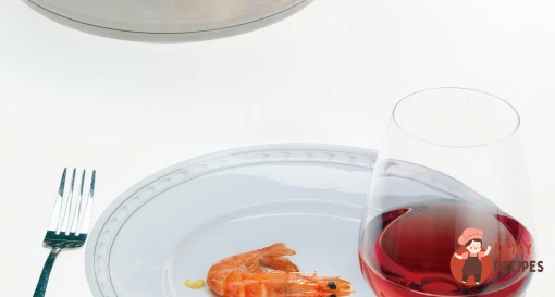 Паелья з креветками та куркою