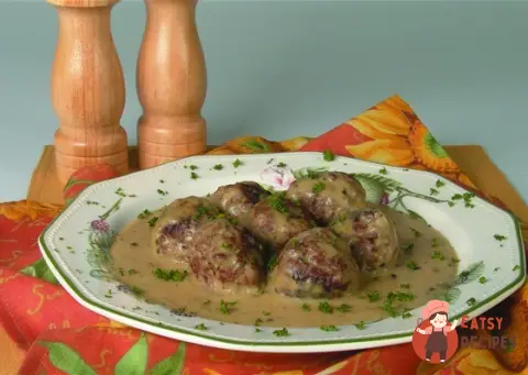 Яловичі кульки пананг