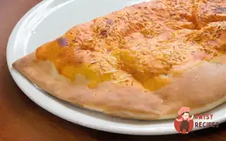 Закрита Піца З Бринзою