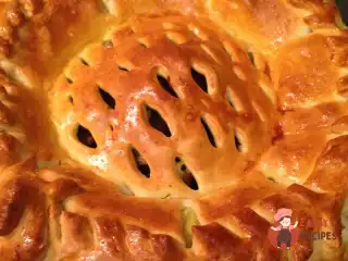 Пиріг з картоплею та грибами