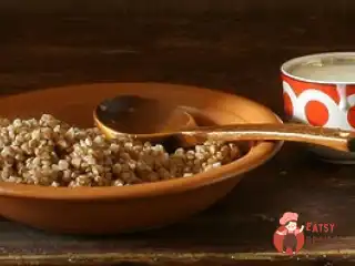 Гречана каша з імбирним молоком та корицею