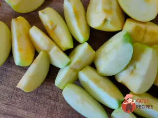 Крок 8: Мариновані сливи з яблуками на зиму