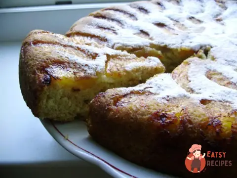 Шарлотка з вишнею