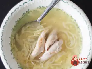 Домашня локшина з сільською куркою