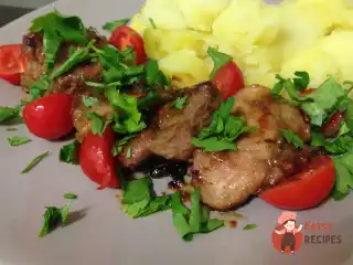 Свинина у медовому маринаді