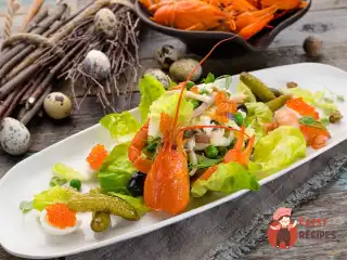 Олів'є з перепілками та раковими шийками