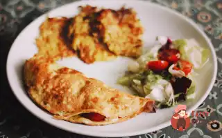Омлет Із Сиром Фета Та Помідорами