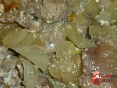 Куряча печінка, маринована в яйці, зі сметаною