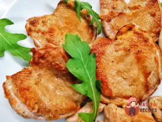 Соковите перепелине філе, обсмажене на сковороді