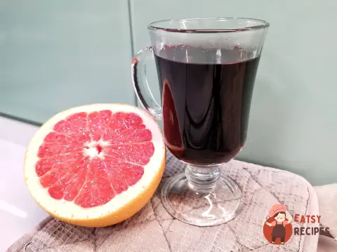 Глінтвейн з грейпфрутом та рожевим перцем.