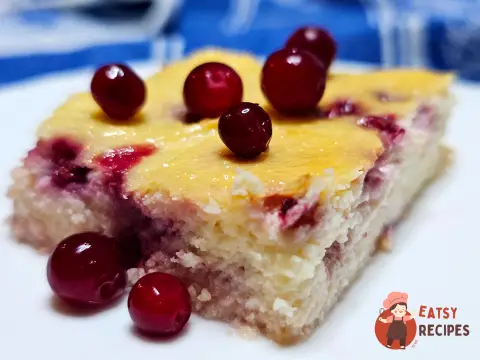 Лимонна запіканка з брусницею