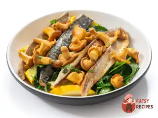 Скумбрія на мангалі з кабачками та лисичками