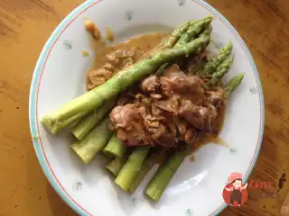 Серця та шлунки курячі в соусі