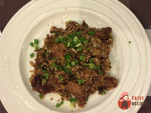 Часниковий рис із соєвим соусом