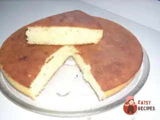 Манний пиріг зі сметаною