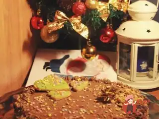 Ленінградський торт з малиною