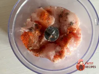 Крок 2: Курячі котлети в аерогрилі