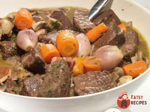 Яловичина по-бургундськи