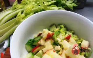 Легкий Салат Із Селери, Курячим Філе Та Яблуками