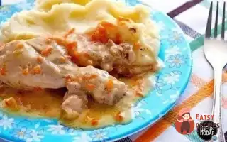 Курка В Молочно-Сметанному Соусі З Грибами