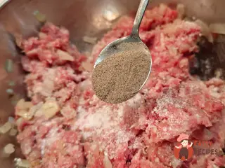 Крок 3: Котлети з домашнього фаршу з броколі