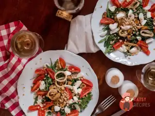 Салат з мідіями та кедровими горішками