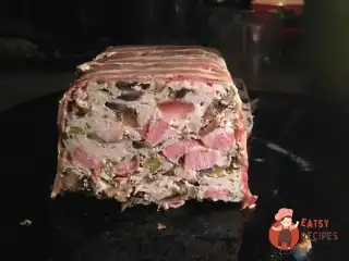 Курячий террин з беконом