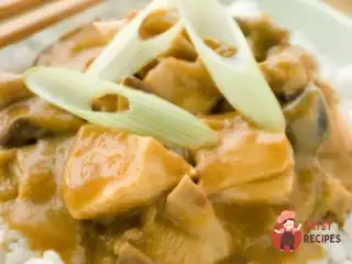Курка з грибами у бальзамічному соусі