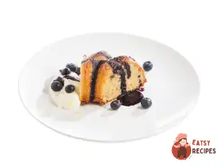 Мигдальний кекс з сирним кремом