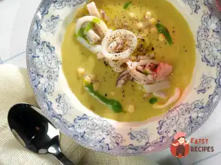 Суп із нуту з кальмарами