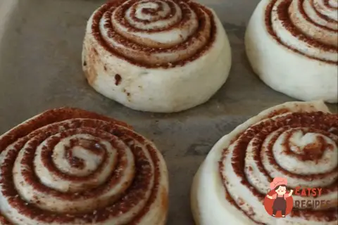 Синнабони з корицею