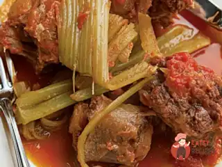 Спекотне з бичачих хвостиків